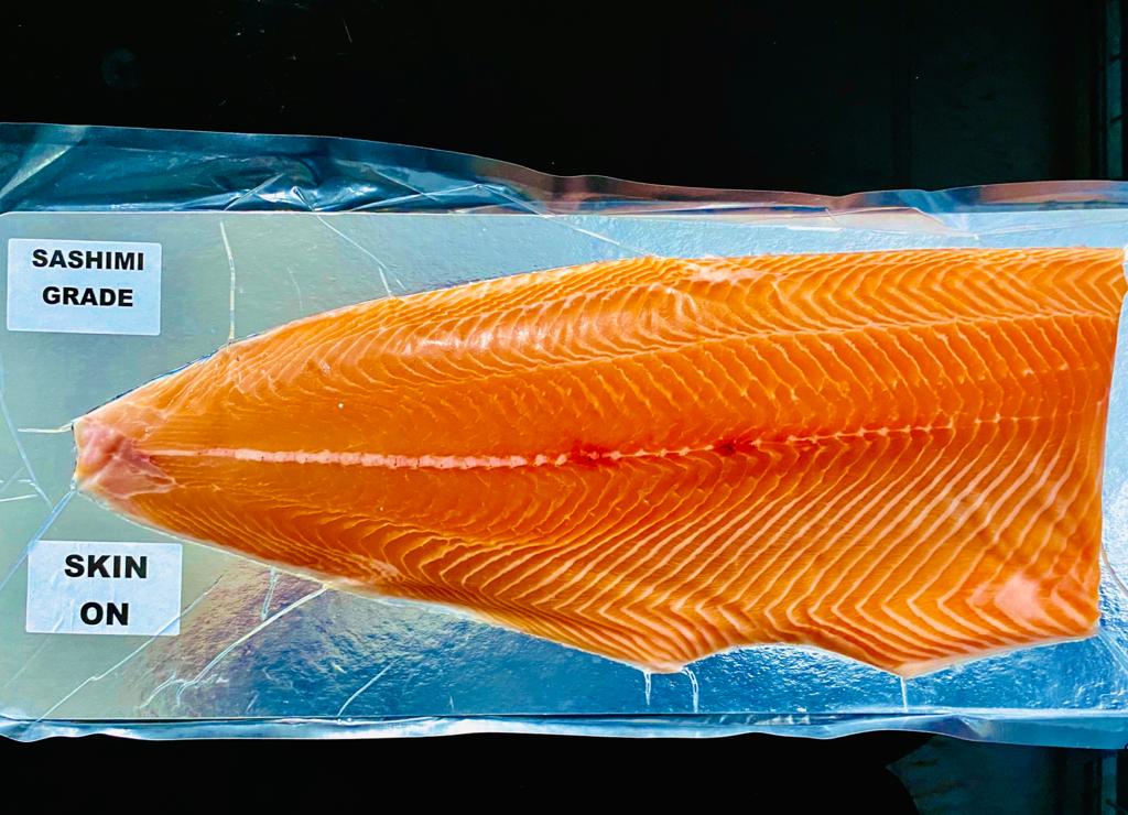 SALMON FILLET SKIN ON (BONELESS) 1.8Kg/PACK – Mottomart